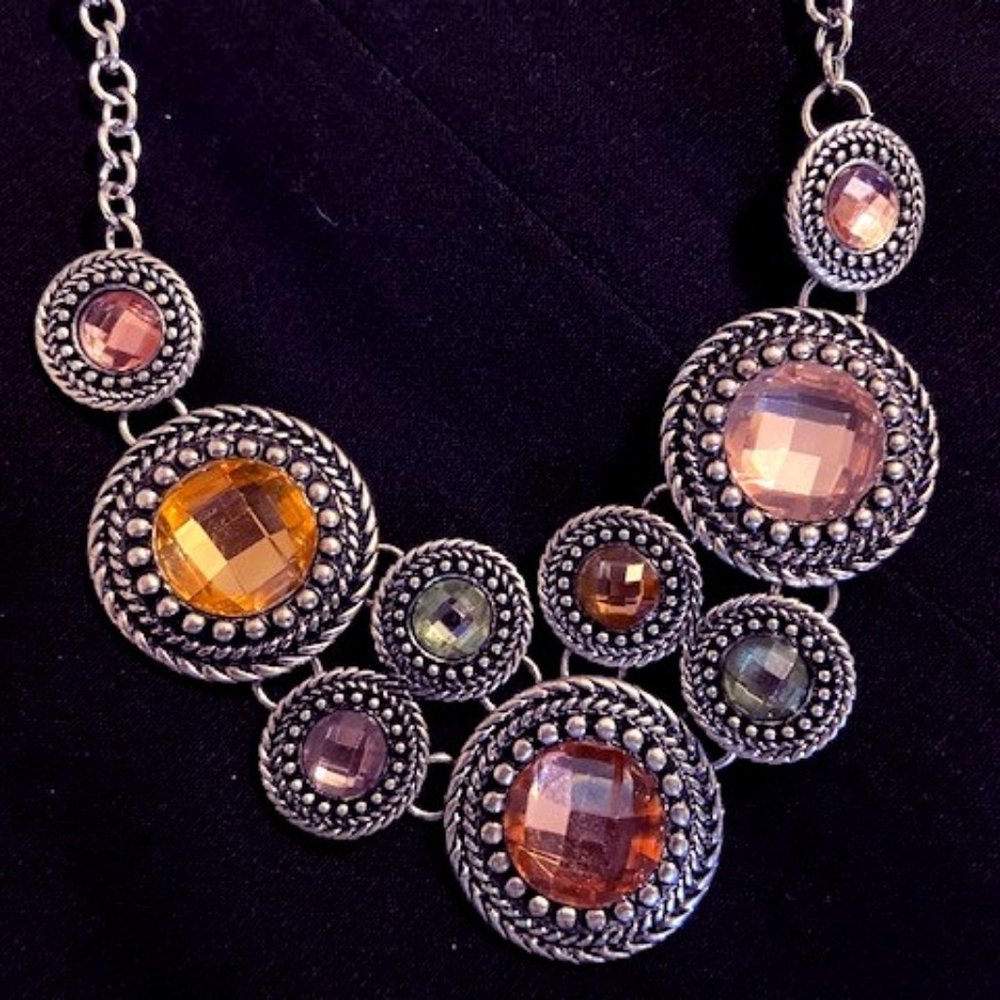 Premier Designs Chiffon Necklace